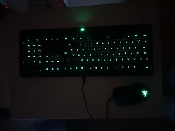 Razer LED Gaming Set: Razer Cynosa Lite Tastatur und Razer Viper Maus gebraucht – Bild 7